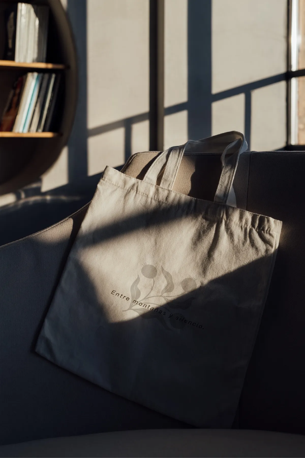 Ander Janín - Proyecto de diseño gráfico - Casa Muda