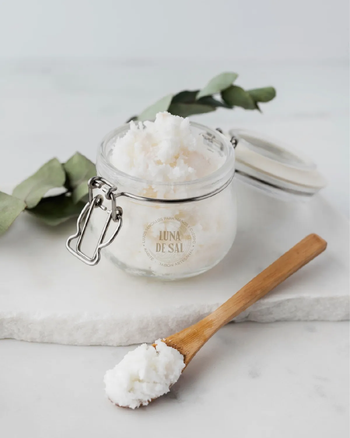 Ander Janín – Proyecto de diseño gráfico – Luna de sal Ander Janín - Proyecto de diseño gráfico - Luna de sal