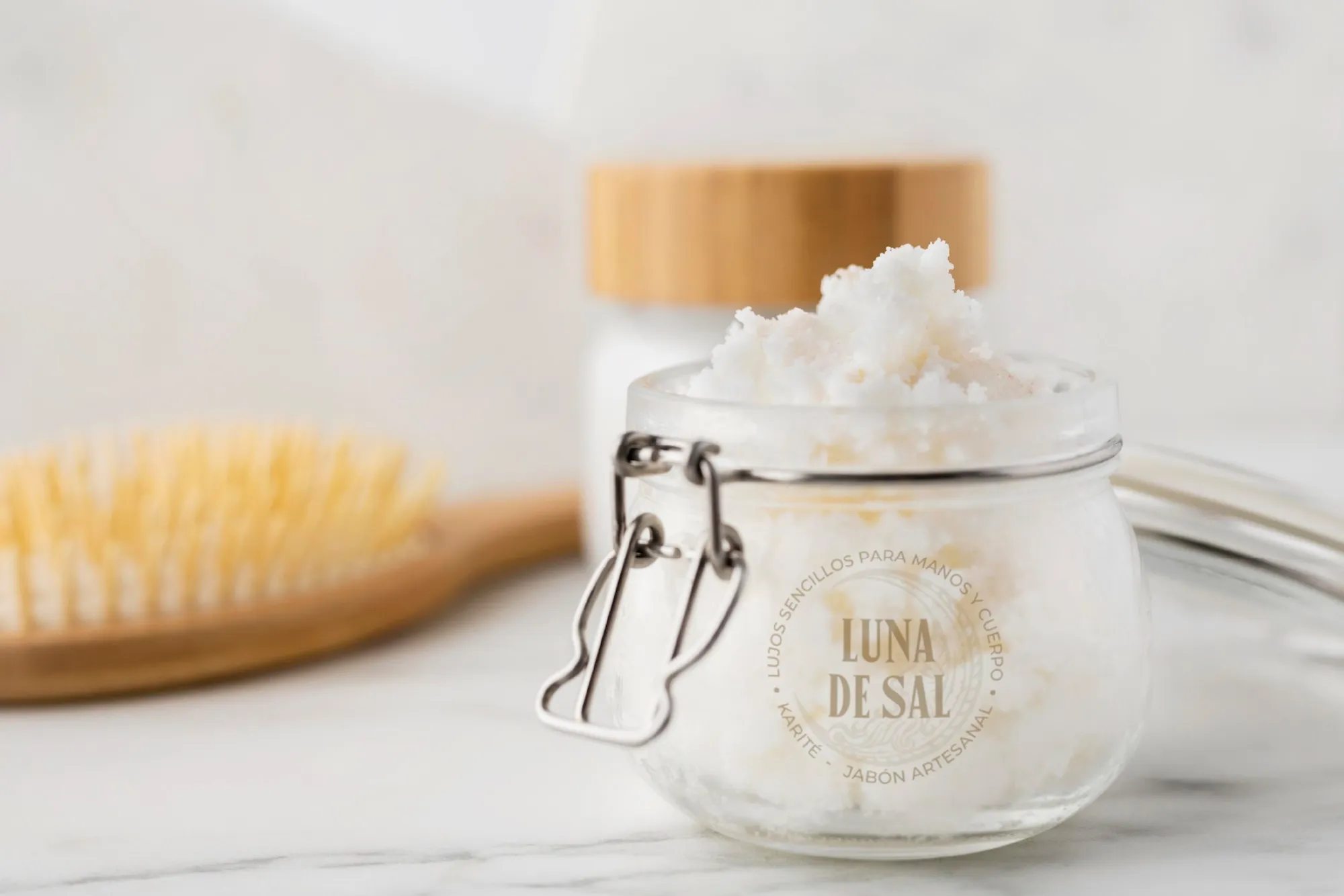 Ander Janín – Proyecto de diseño gráfico – Luna de sal Ander Janín - Proyecto de diseño gráfico - Luna de sal